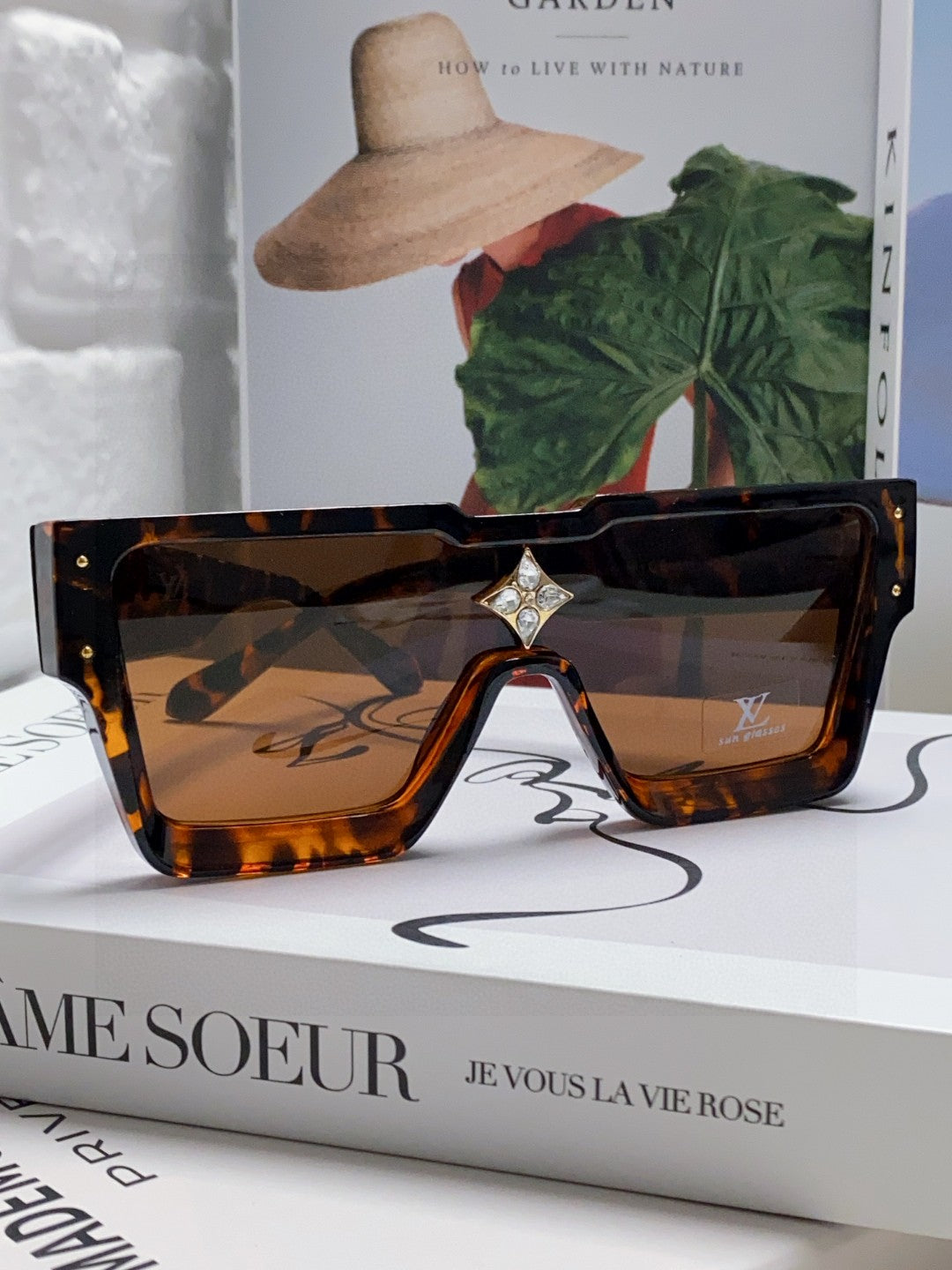 Louis Vuitton Square Black Lens Sunglasses for Men & Women - 933774