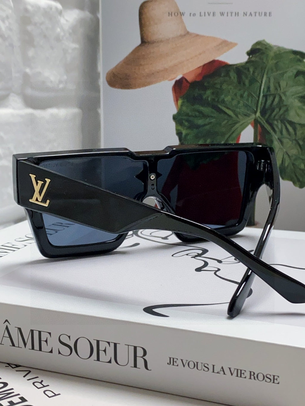 Louis Vuitton Square Black Lens Sunglasses for Men & Women - 371398 - detail image 2