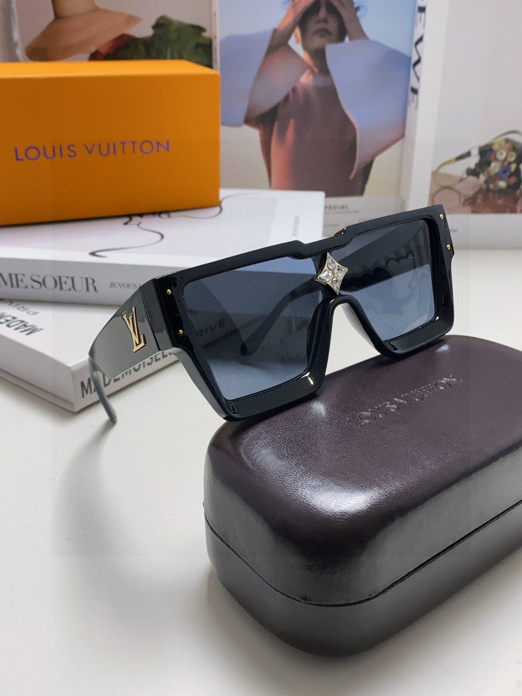 Louis Vuitton Square Black Lens Sunglasses for Men & Women - 933776 - detail image 7