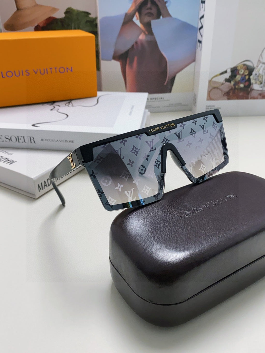 Louis Vuitton Fashion Gray Lens Sunglasses for Men - detail image 7