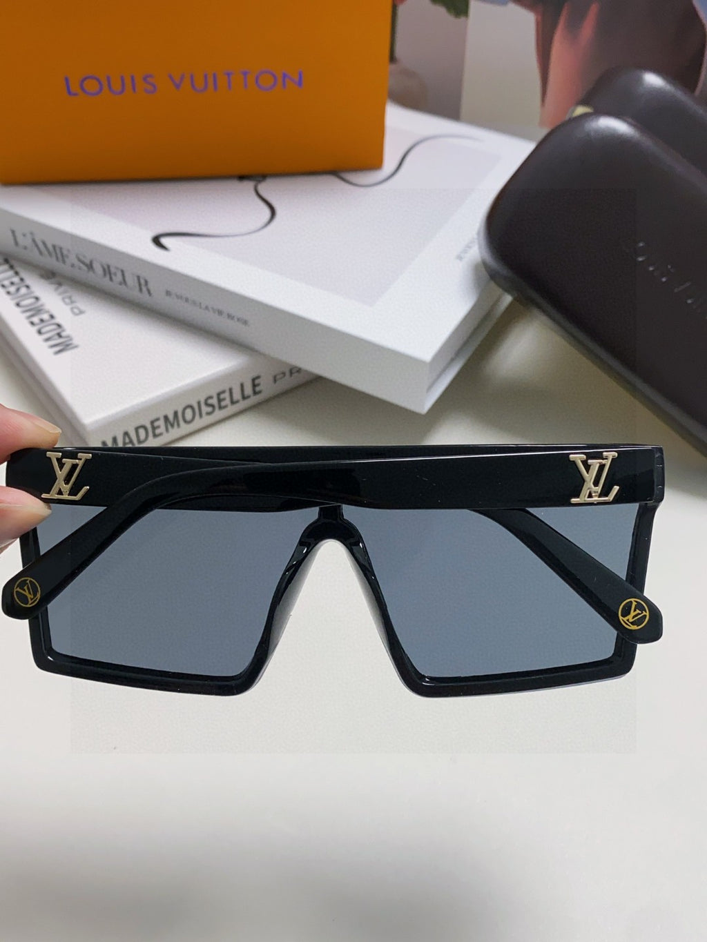 Louis Vuitton Fashion Blue Lens Sunglasses for Men - detail image 4