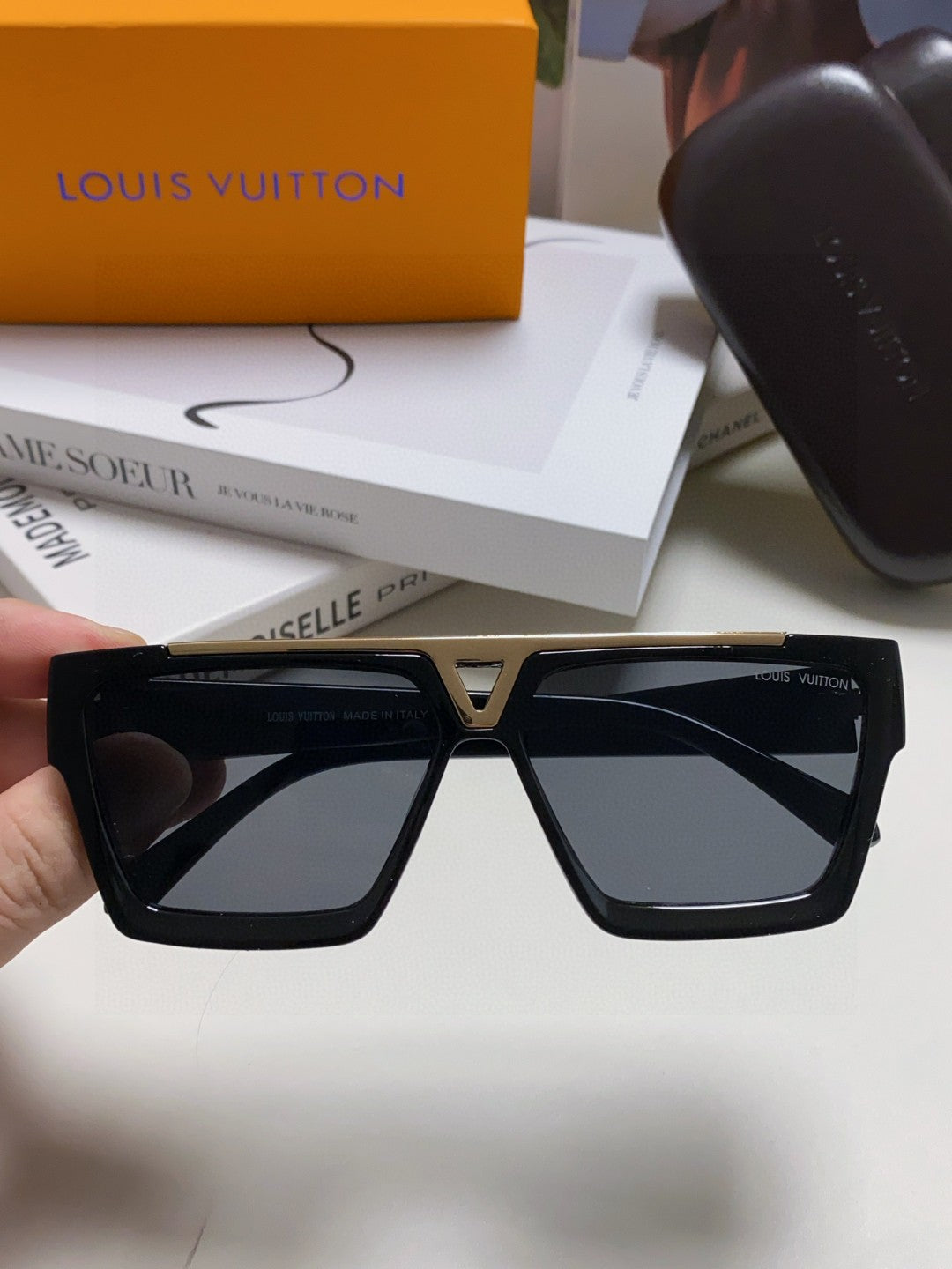 Louis Vuitton Fashion Black Lens Sunglasses for Men - 371271 - detail image 3