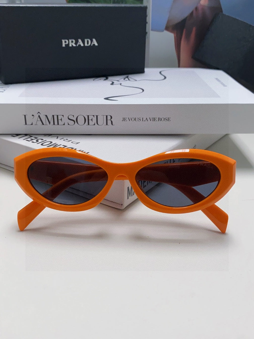 Prada Fashion Green Lens Sunglasses for Men & Women - detail image 4