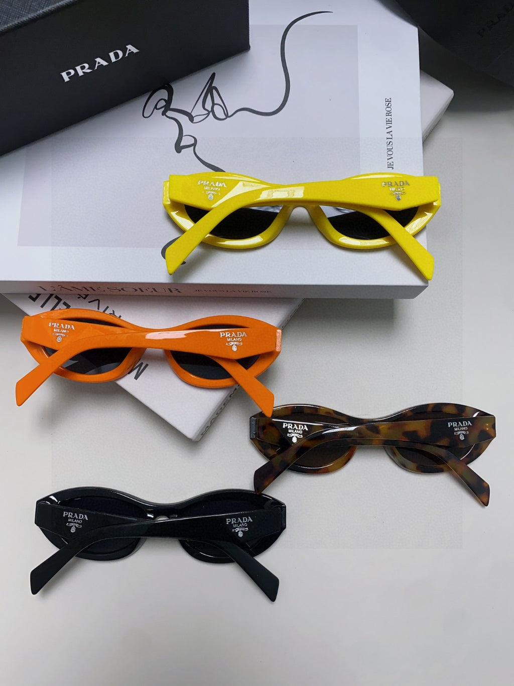 Prada Fashion Green Lens Sunglasses for Men & Women - detail image 6