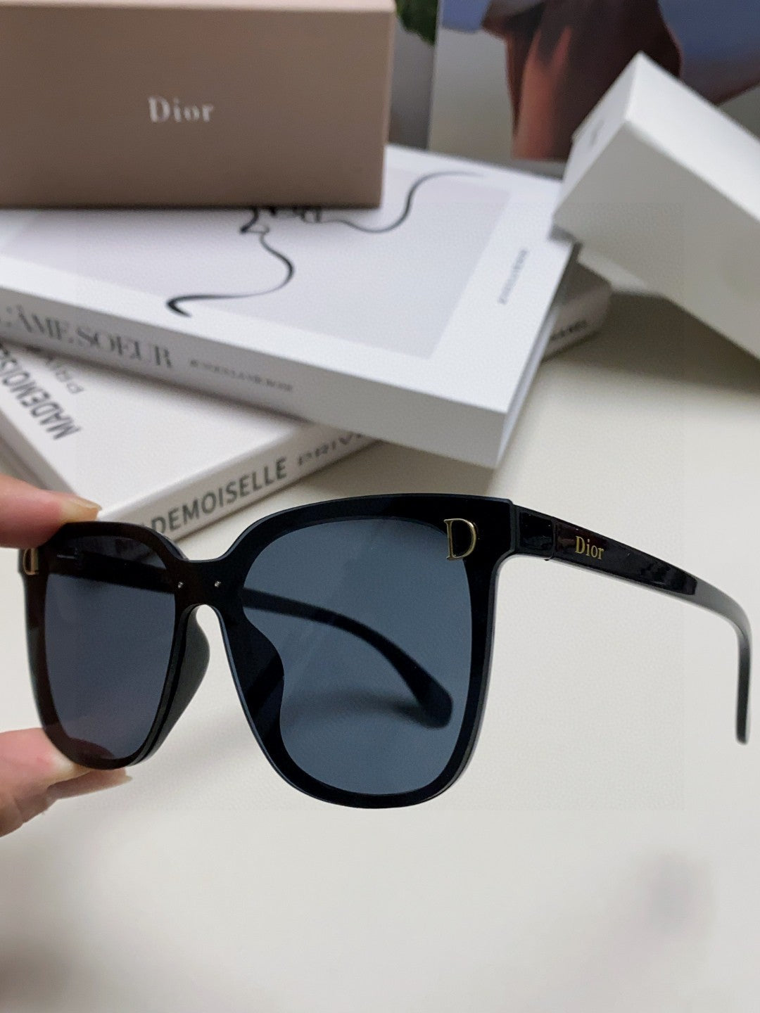 Dior Polarized Fashion Blue Lens Sunglasses for Men & Women - 382395 - detail image 5