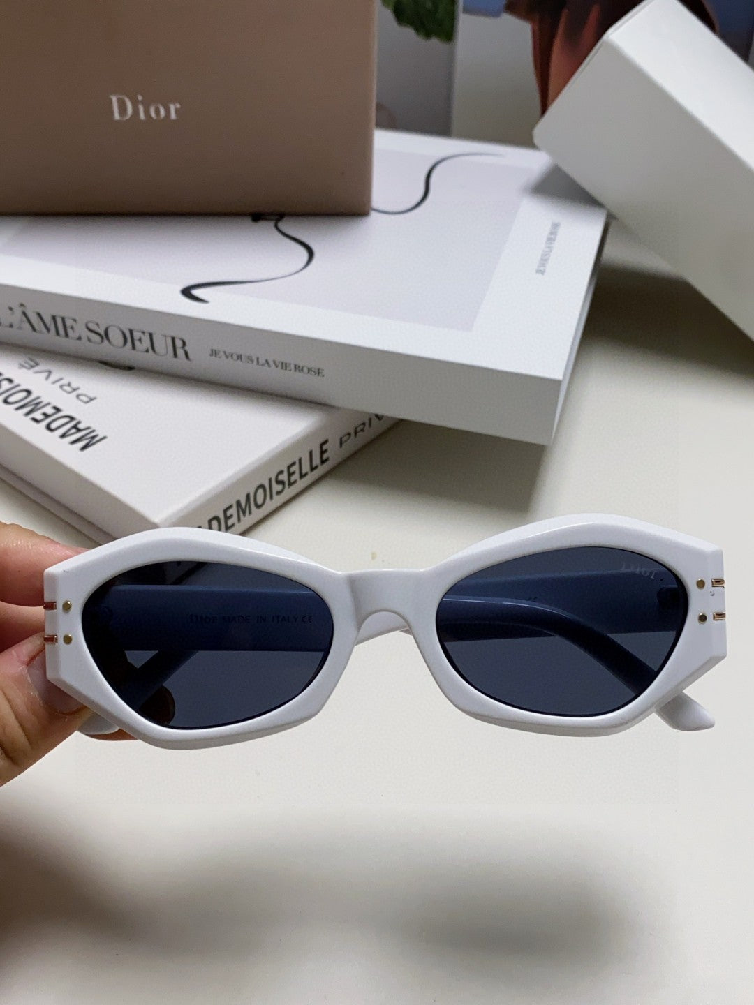 Dior Fashion Gold Lens Sunglasses for Men & Women - 382402 - detail image 3