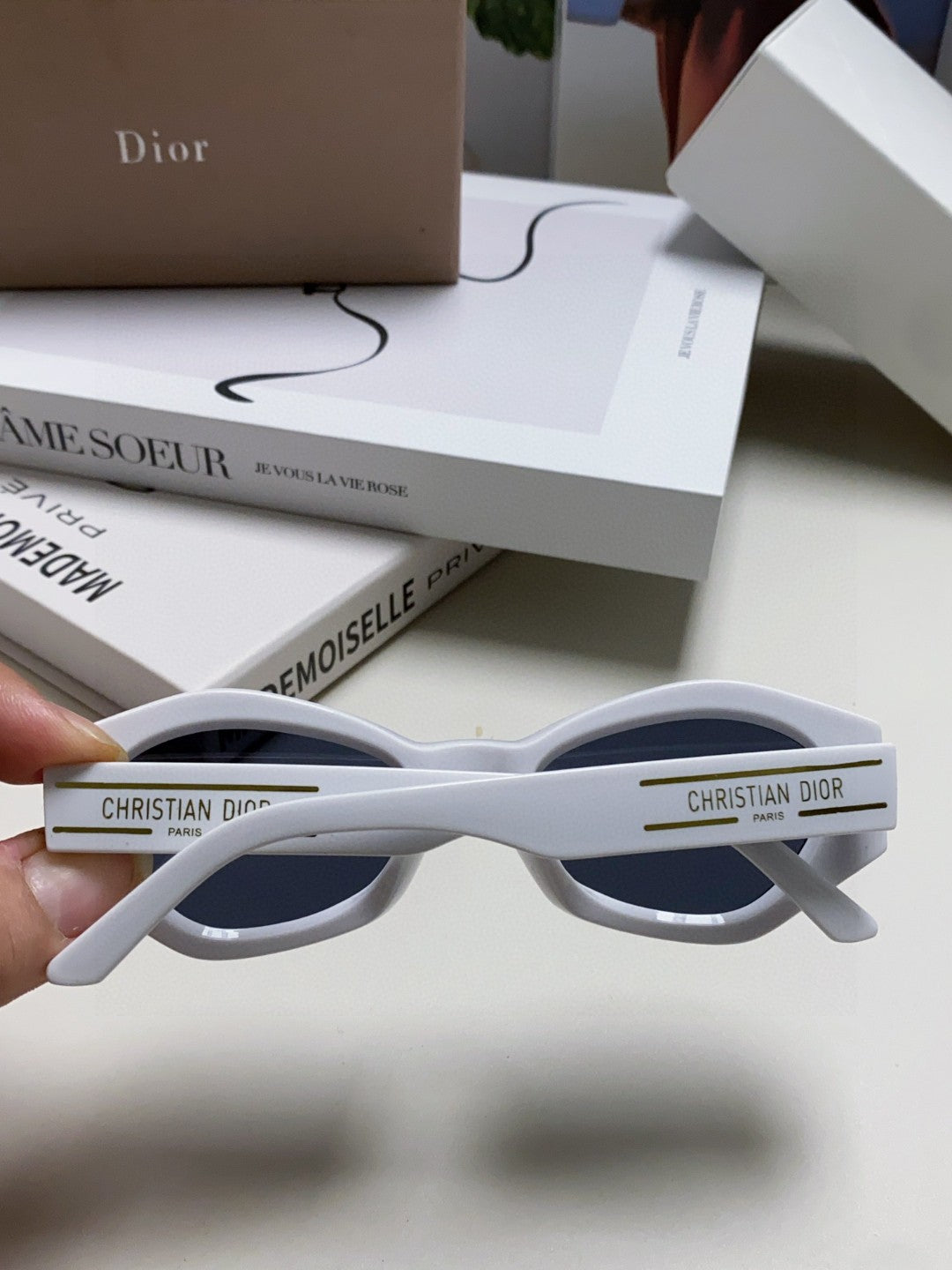 Dior Fashion Gold Lens Sunglasses for Men & Women - 382402 - detail image 4