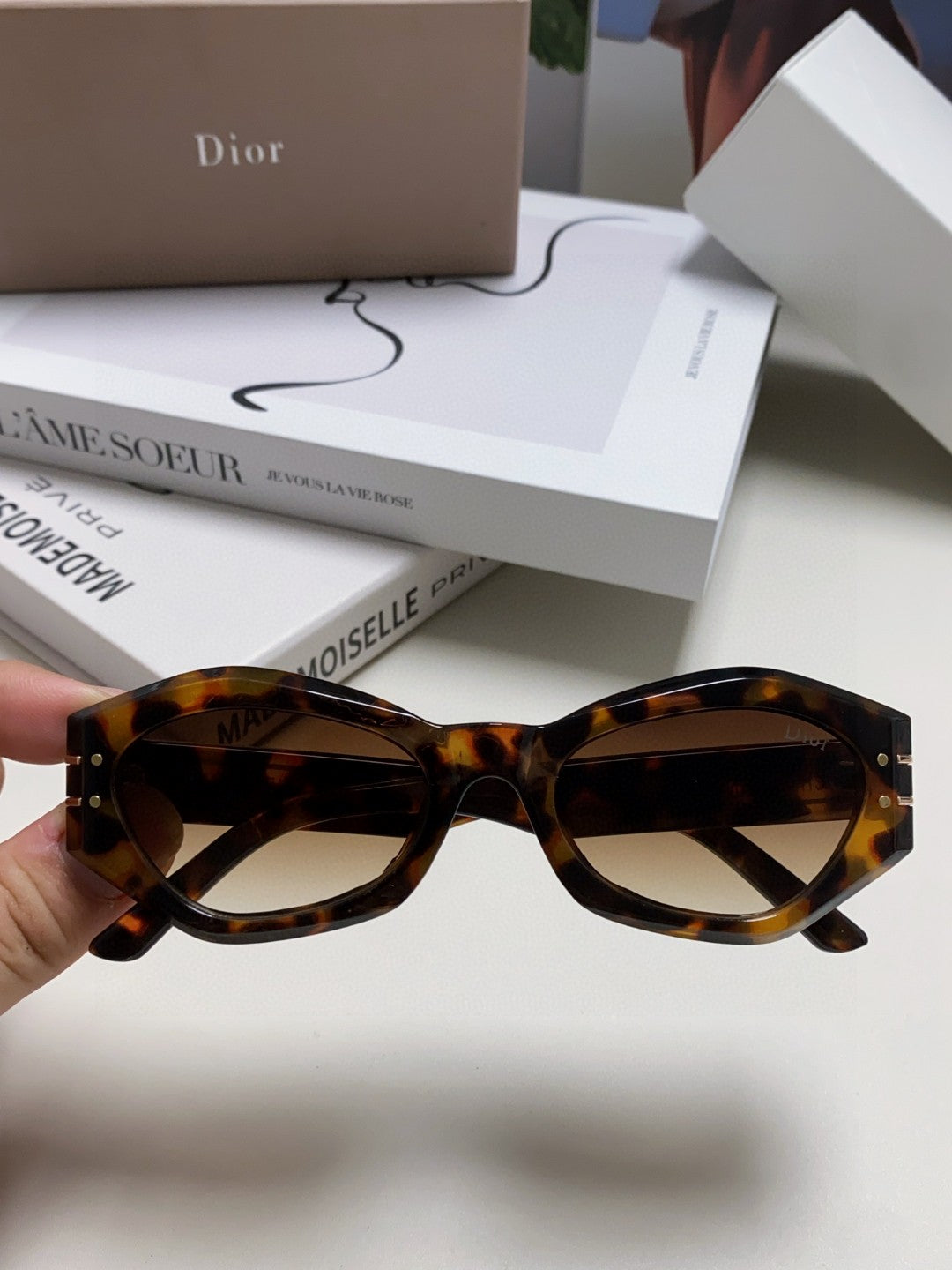 Dior Fashion Brown Lens Sunglasses for Men & Women - 382403 - detail image 3