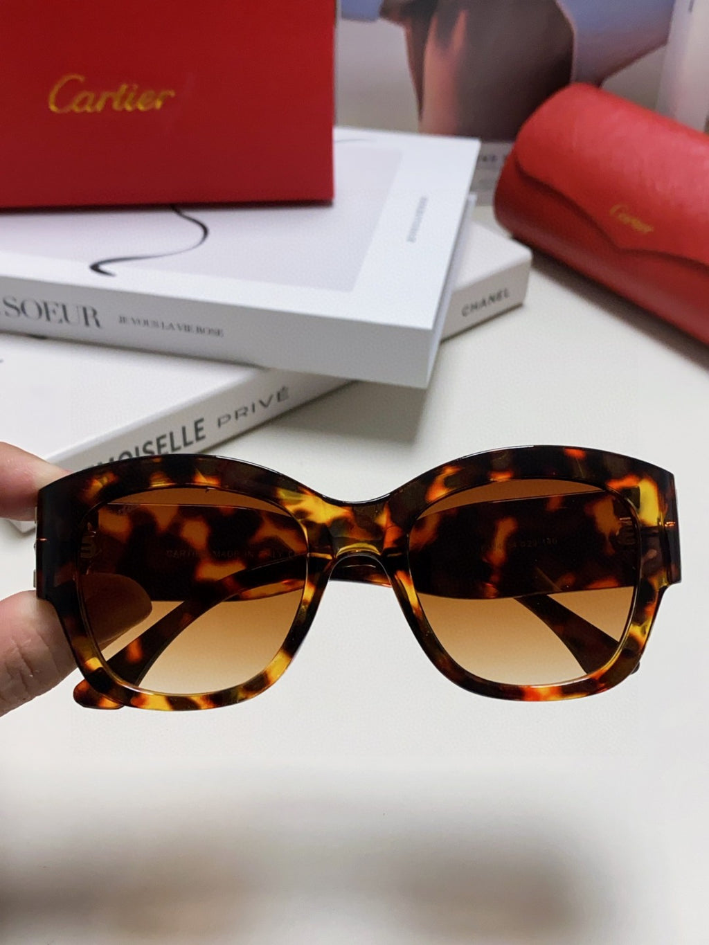 Cartier Cat-Eye Red Lens Sunglasses for Men & Women - 382809 - detail image 5
