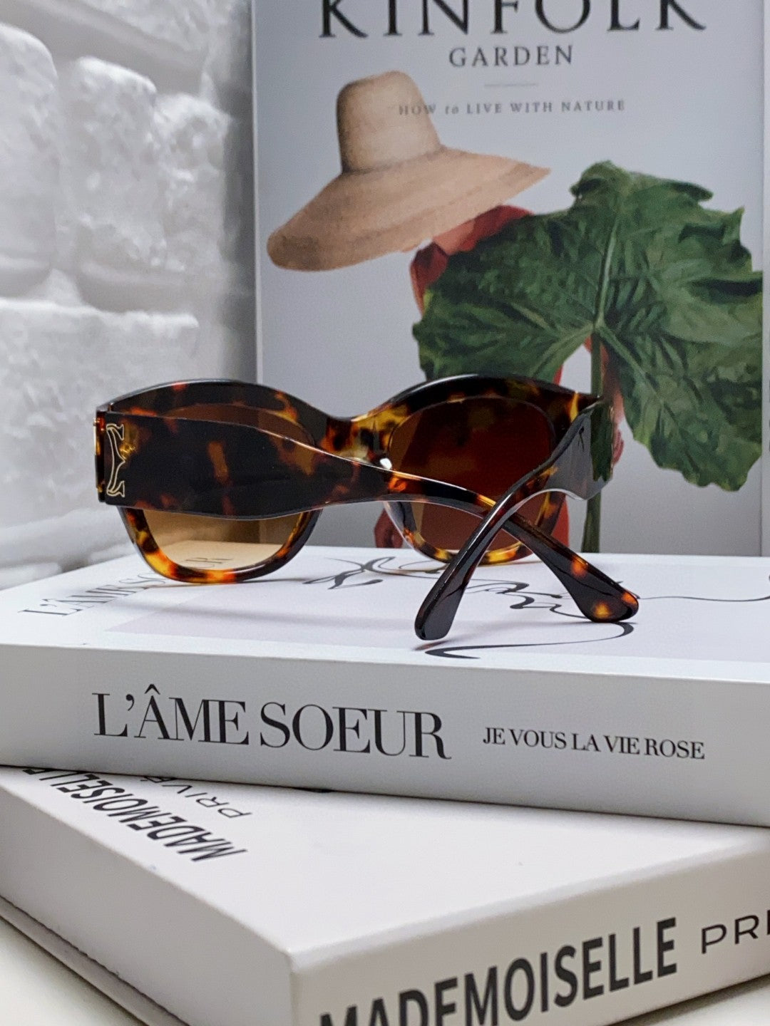 Cartier Cat-Eye Red Lens Sunglasses for Men & Women - 382809 - detail image 4