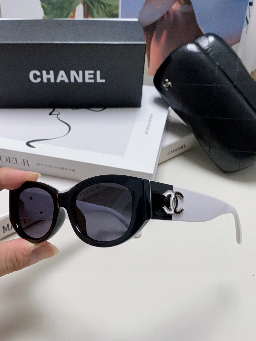 Chanel Oval Silver Lens Sunglasses for Men & Women - 382158 - detail image 5