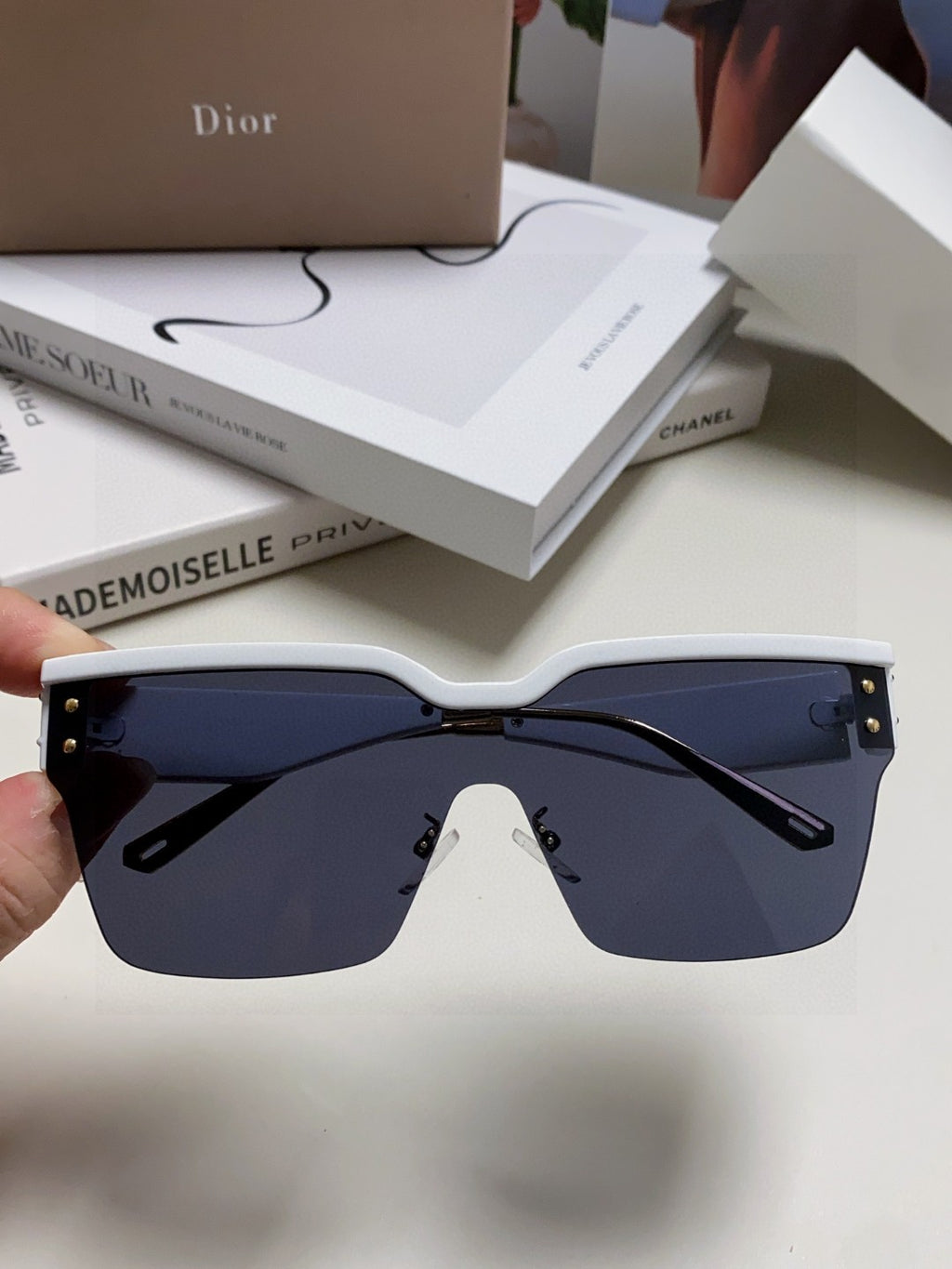 Dior Fashion Black Lens Sunglasses for Men & Women - 382443 - detail image 3