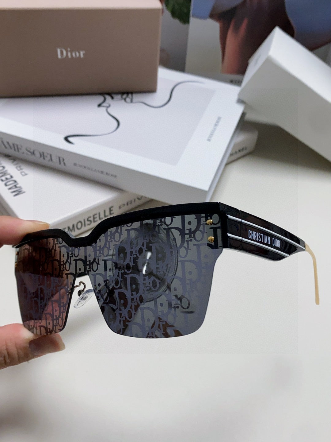 Dior Fashion Red Lens Sunglasses for Men & Women - 382444 - detail image 5