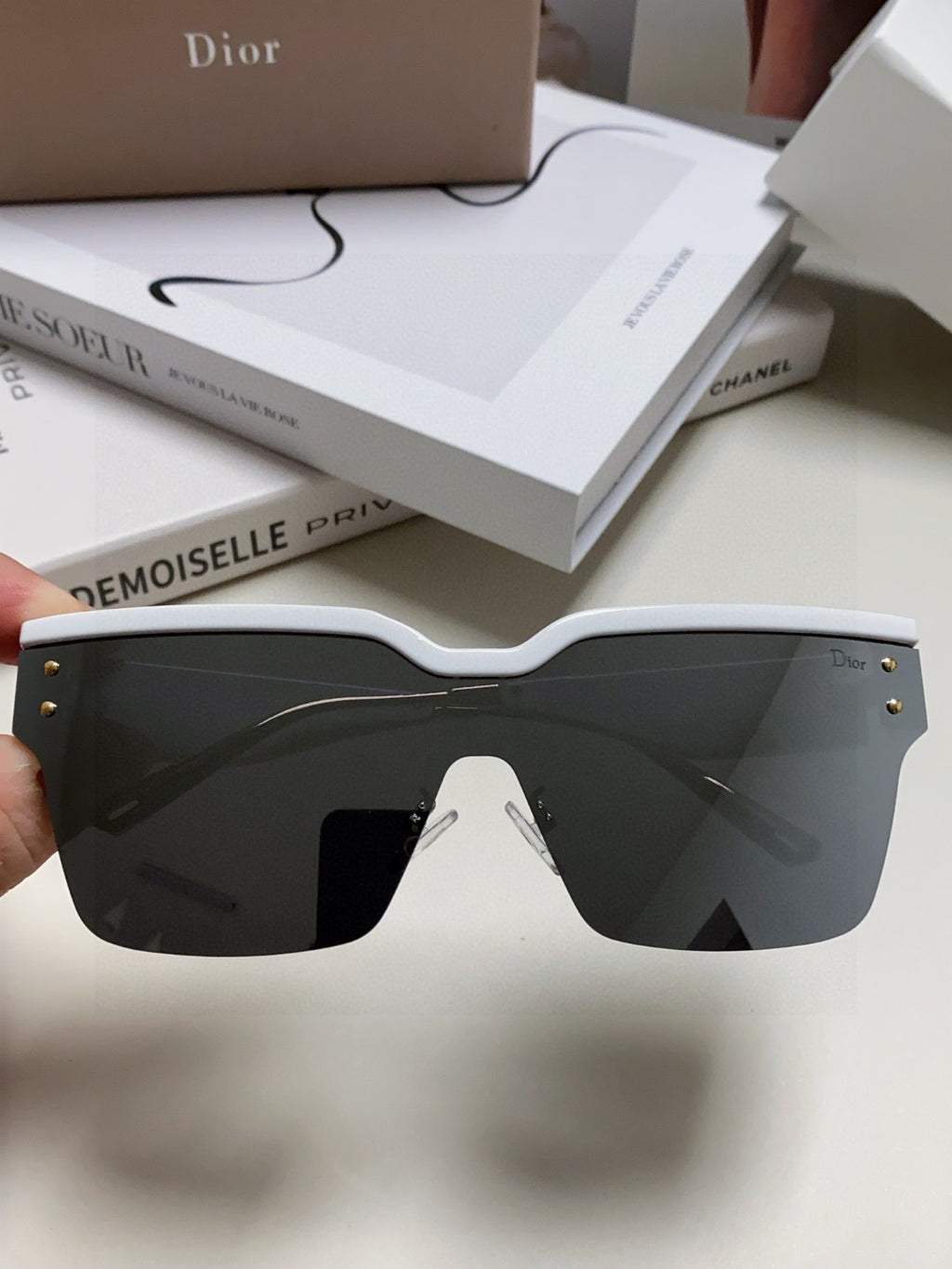 Dior Fashion Gray Lens Sunglasses for Men & Women - 382445 - detail image 3