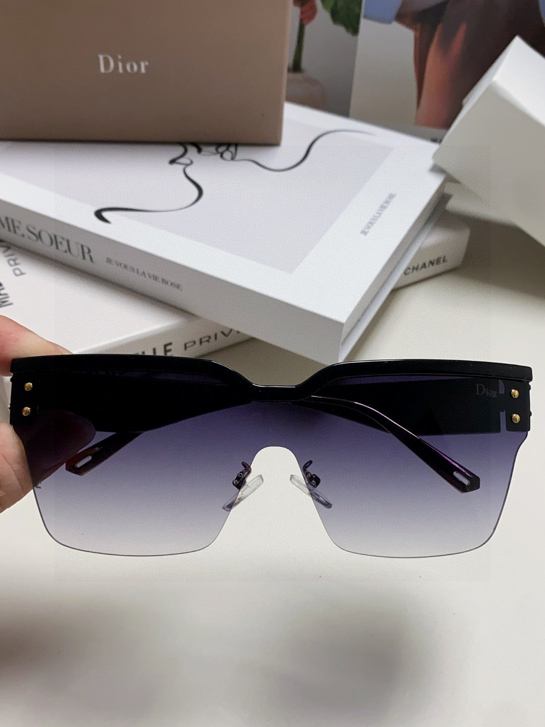 Dior Fashion Black Lens Sunglasses for Men & Women - 382446 - detail image 3