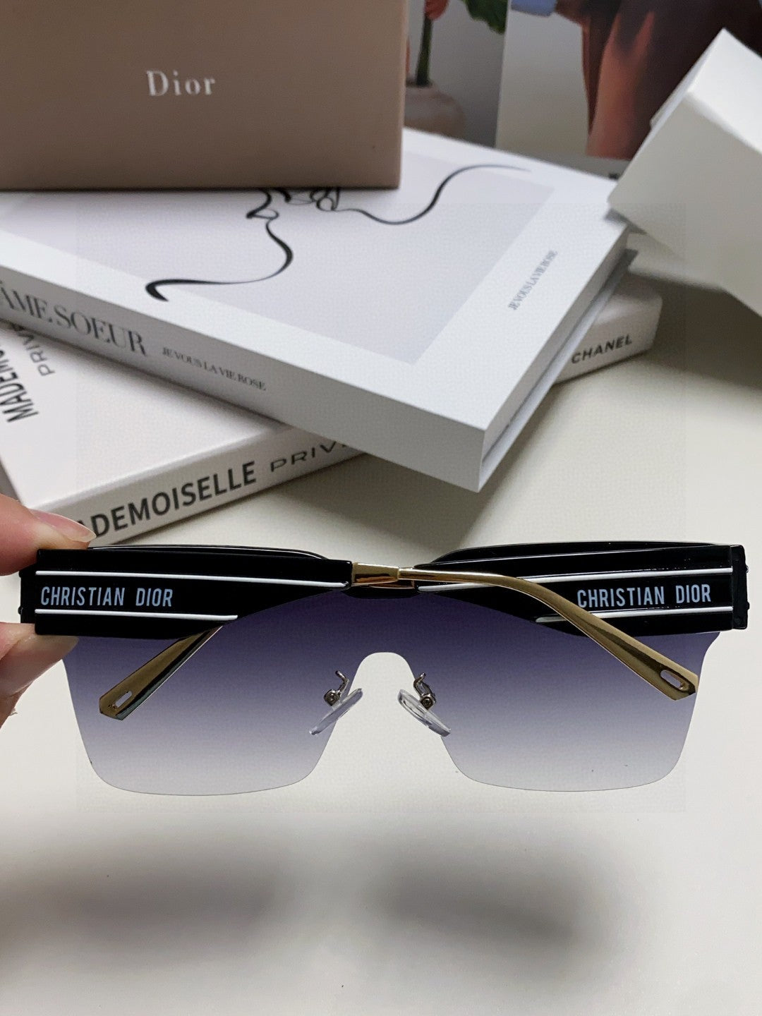 Dior Fashion Black Lens Sunglasses for Men & Women - 382446 - detail image 4