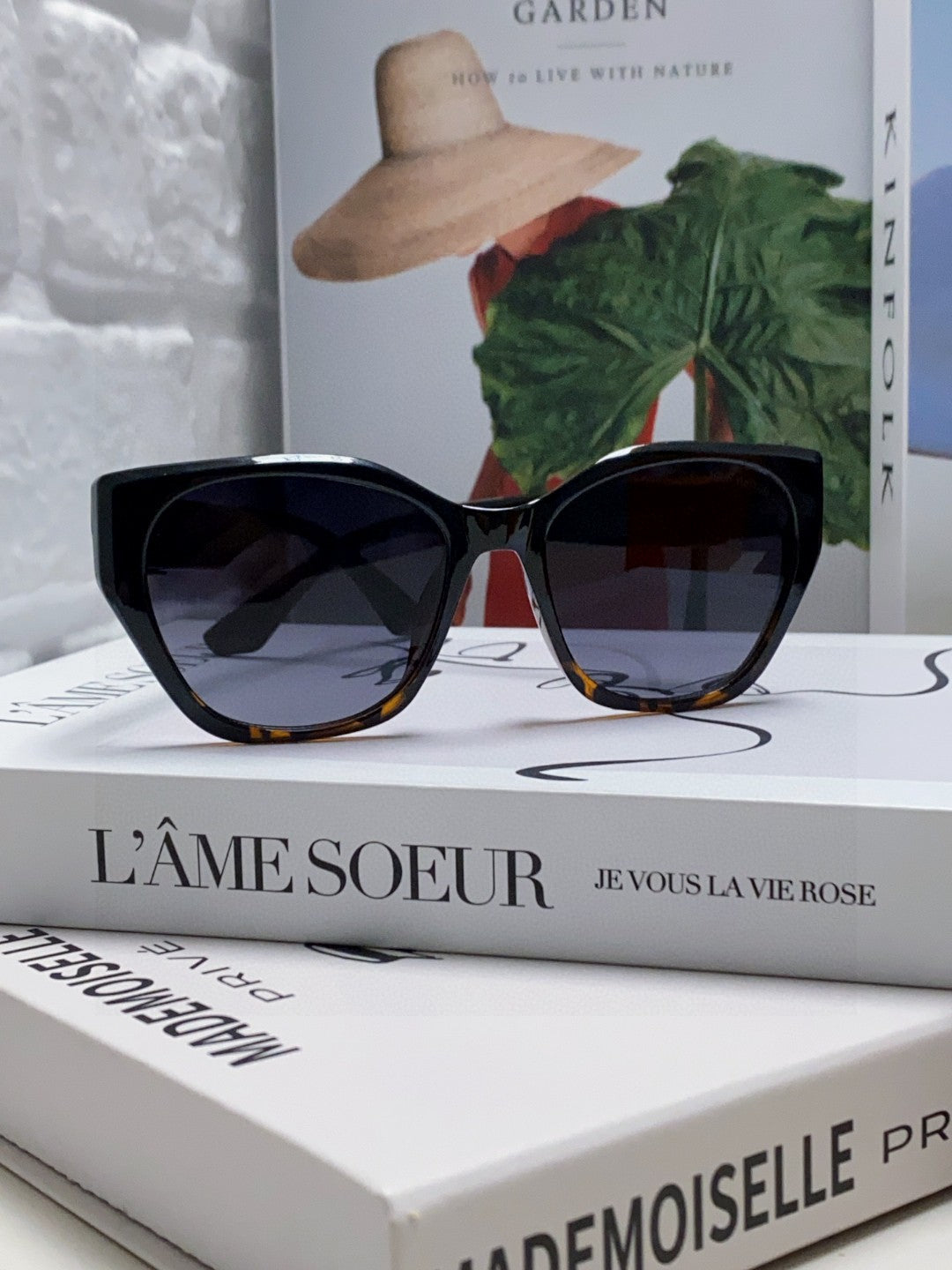 Louis Vuitton Acetate Fashion Gray Lens Sunglasses for Women