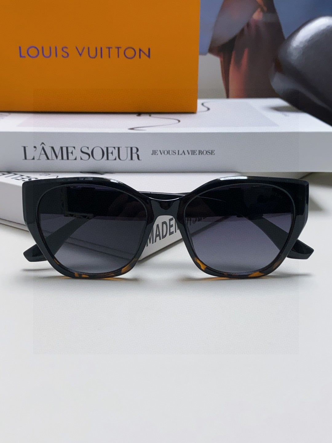 Louis Vuitton Acetate Fashion Gray Lens Sunglasses for Women - detail image 6