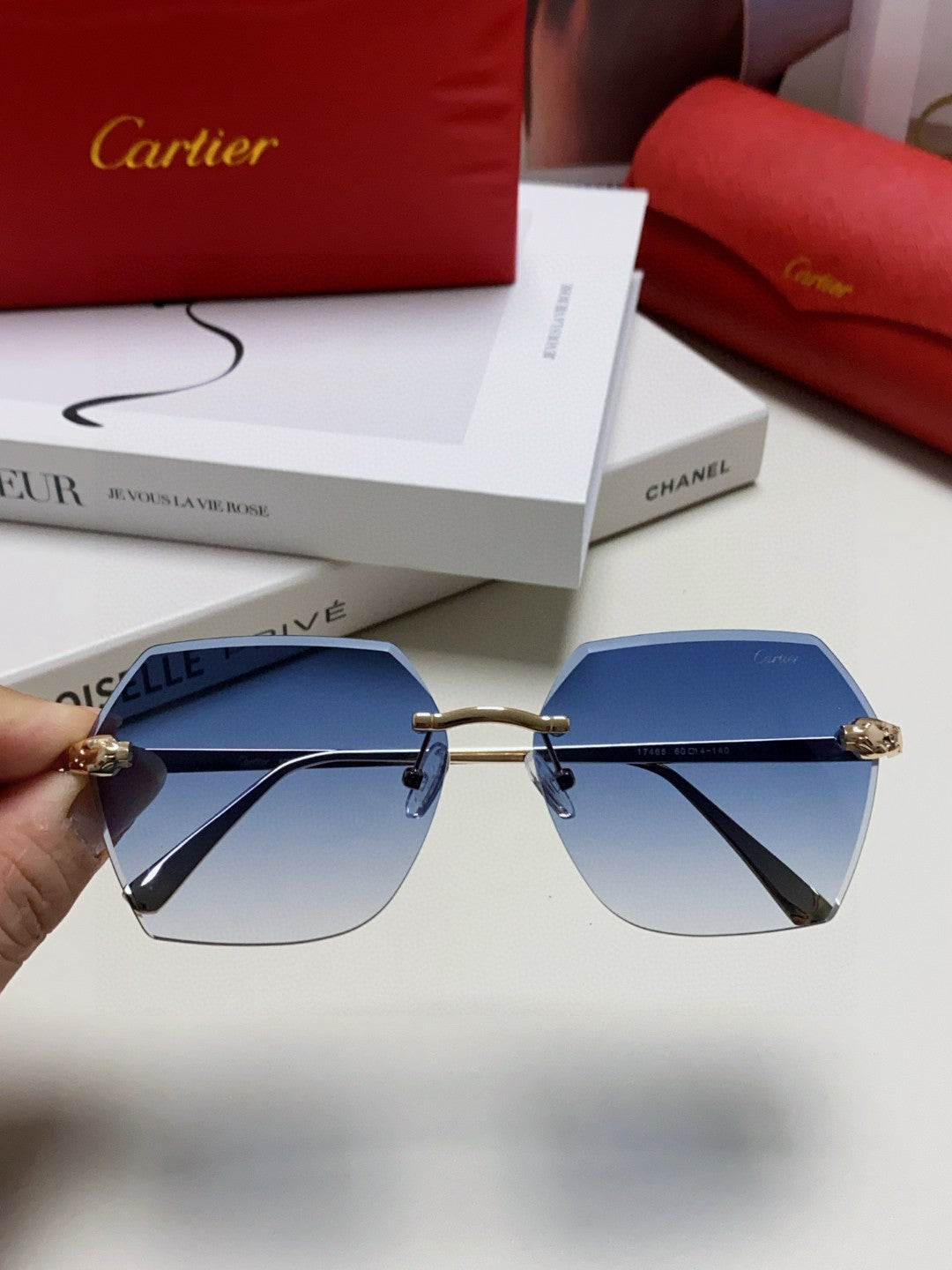 Cartier Photochromic Rimless Blue Lens Sunglasses for Men & Women - 399041 - detail image 2