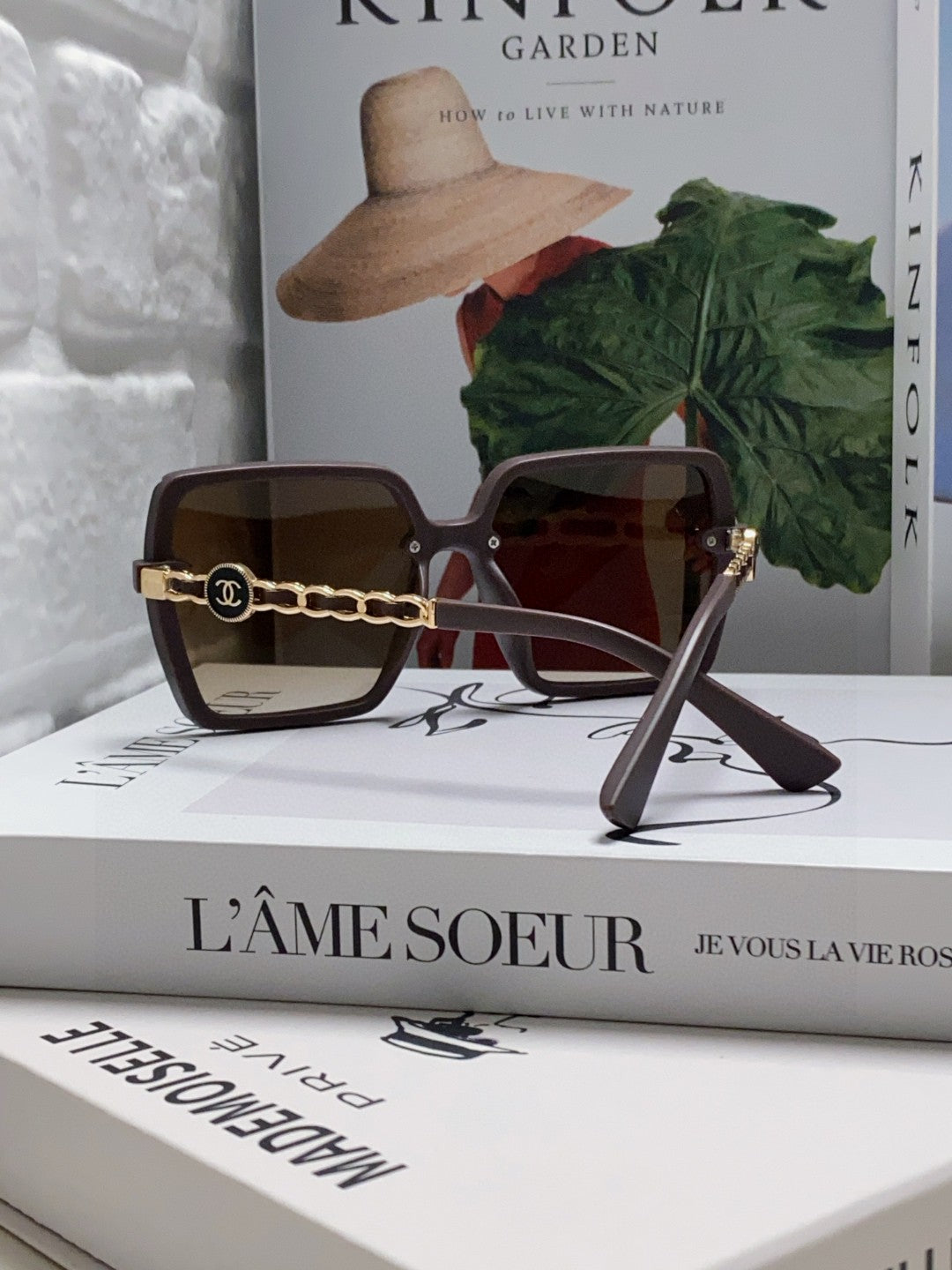 Chanel Polarized Fashion Gray Lens Sunglasses for Women - 867089 - detail image 2