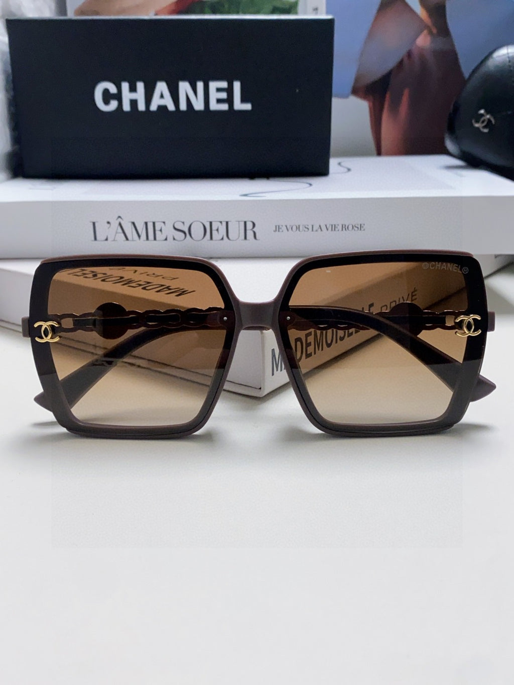 Chanel Polarized Fashion Gray Lens Sunglasses for Women - 867089 - detail image 6