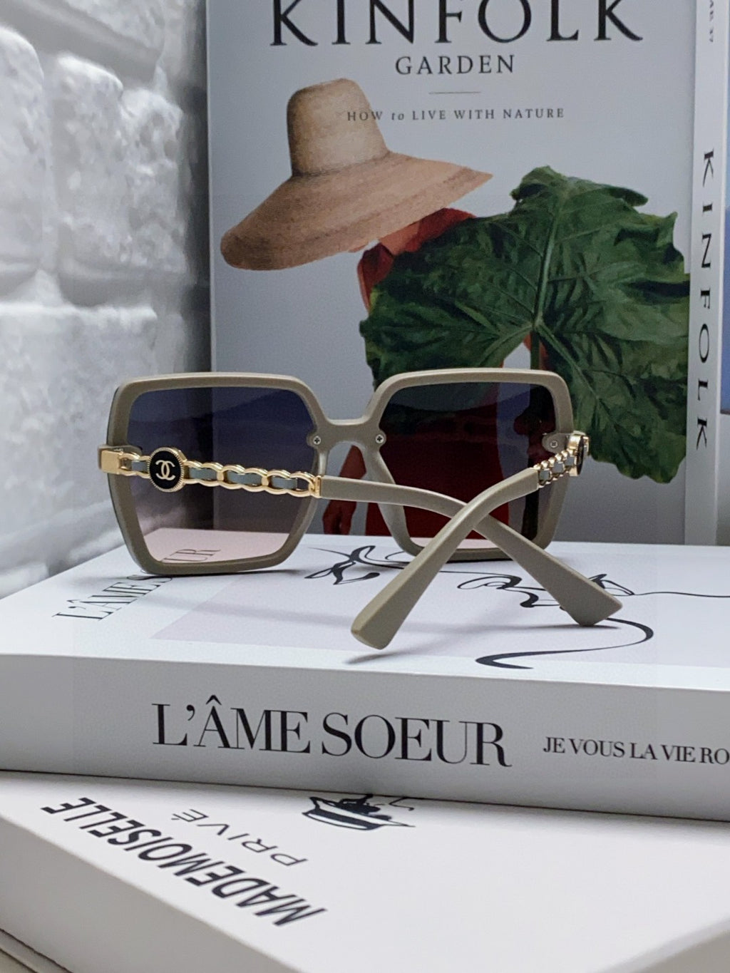 Chanel Polarized Fashion Gray Lens Sunglasses for Women - 867090 - detail image 2