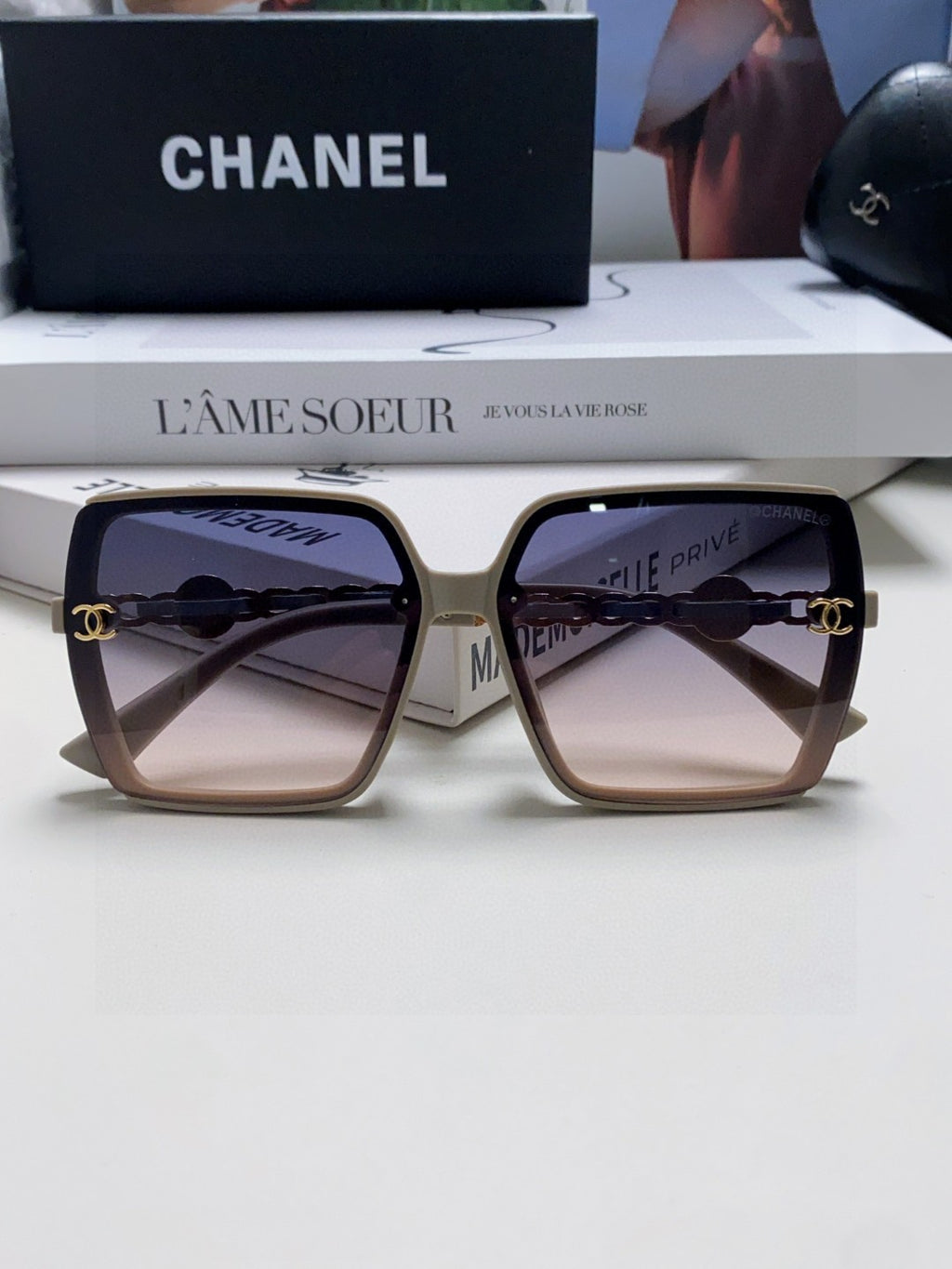 Chanel Polarized Fashion Gray Lens Sunglasses for Women - detail image 6
