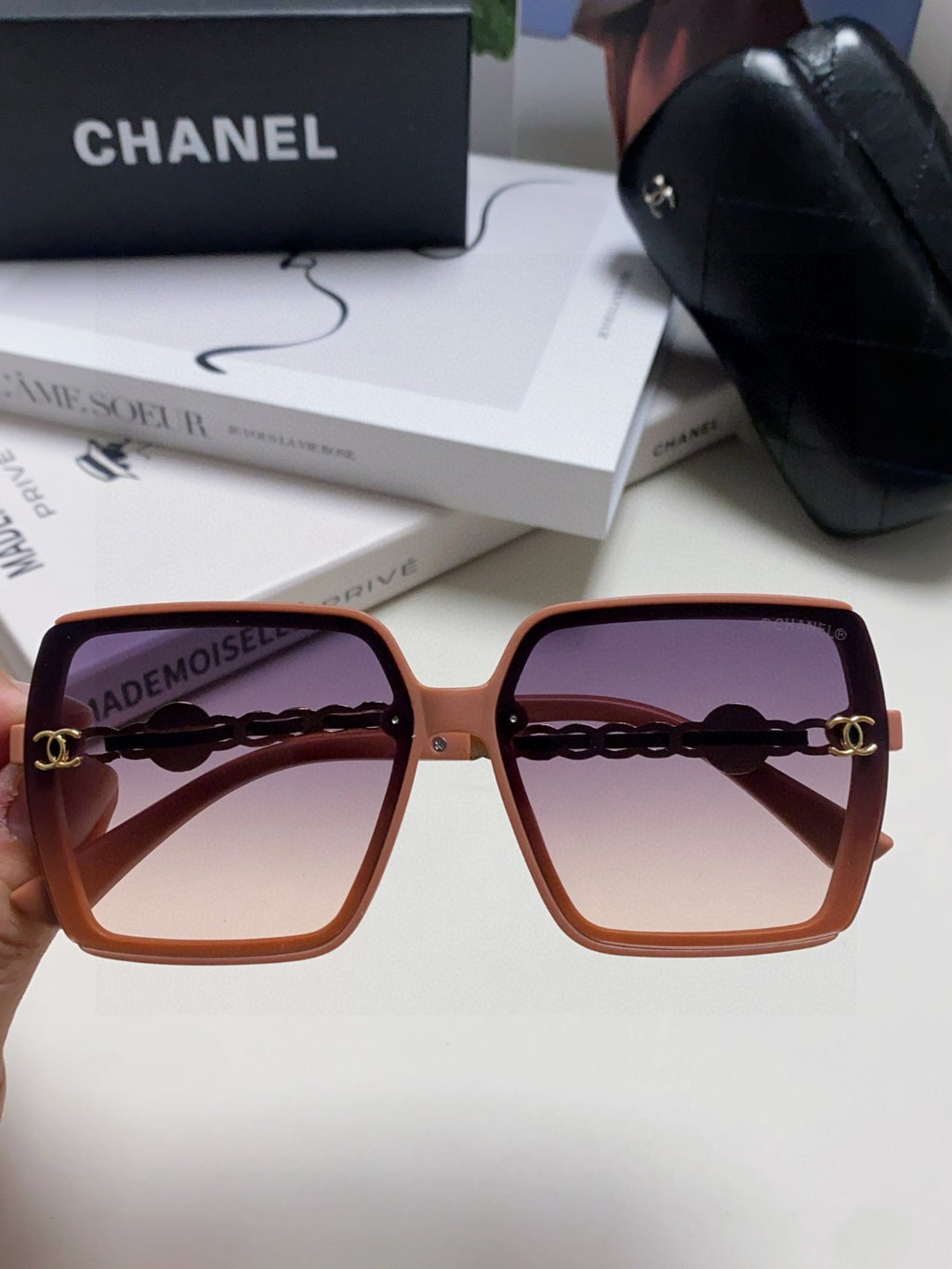 Chanel Polarized Fashion Red Lens Sunglasses for Women - 867091 - detail image 3