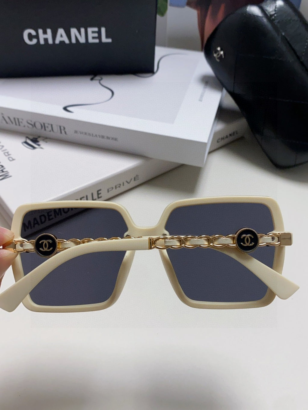 Chanel Polarized Fashion Black Lens Sunglasses for Women - 867092 - detail image 4