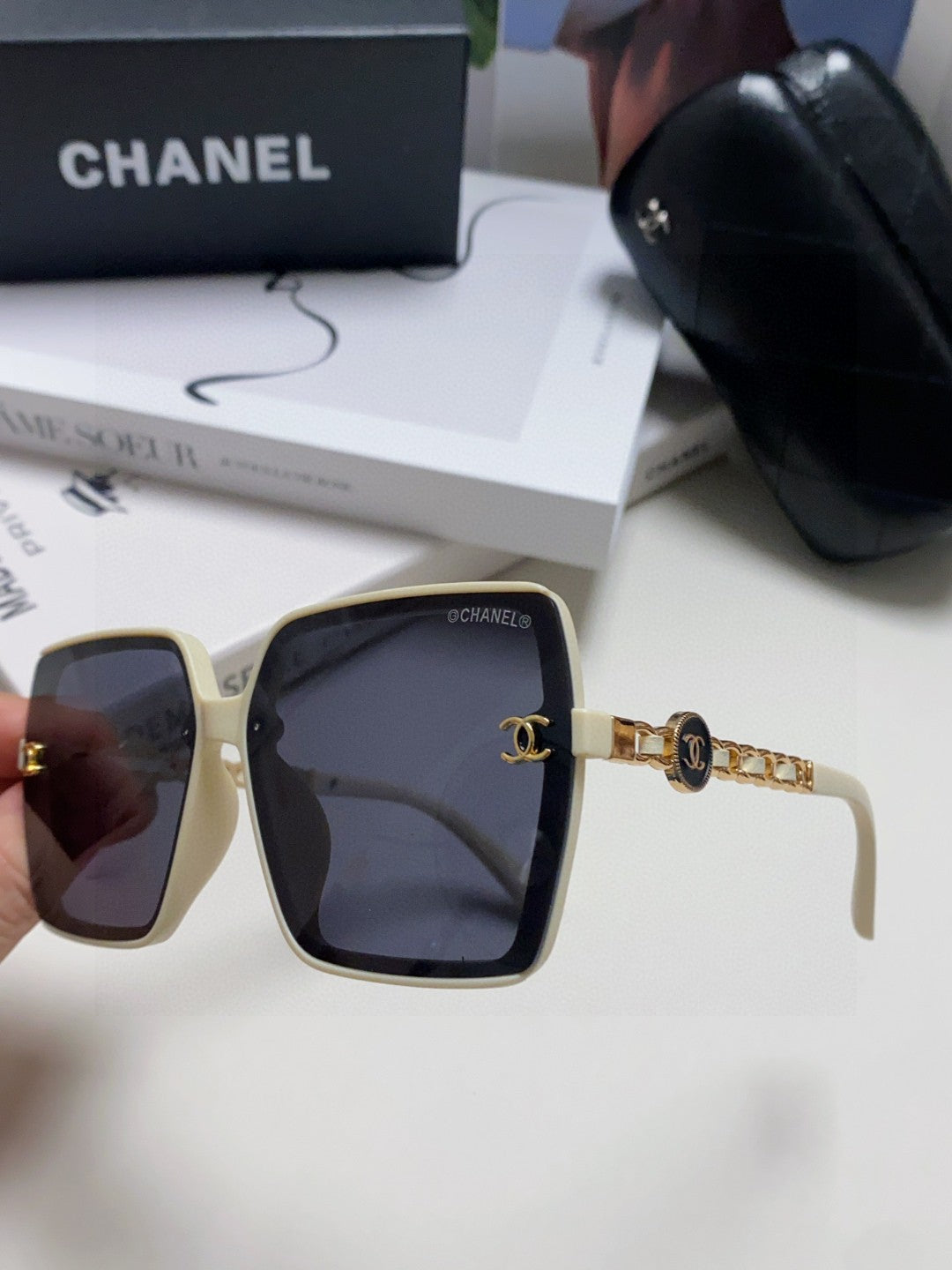 Chanel Polarized Fashion Black Lens Sunglasses for Women - 867092 - detail image 5