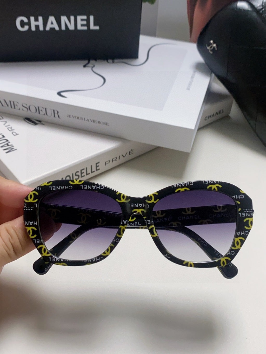 Chanel Fashion Gray Lens Sunglasses for Men & Women - 867094 - detail image 3