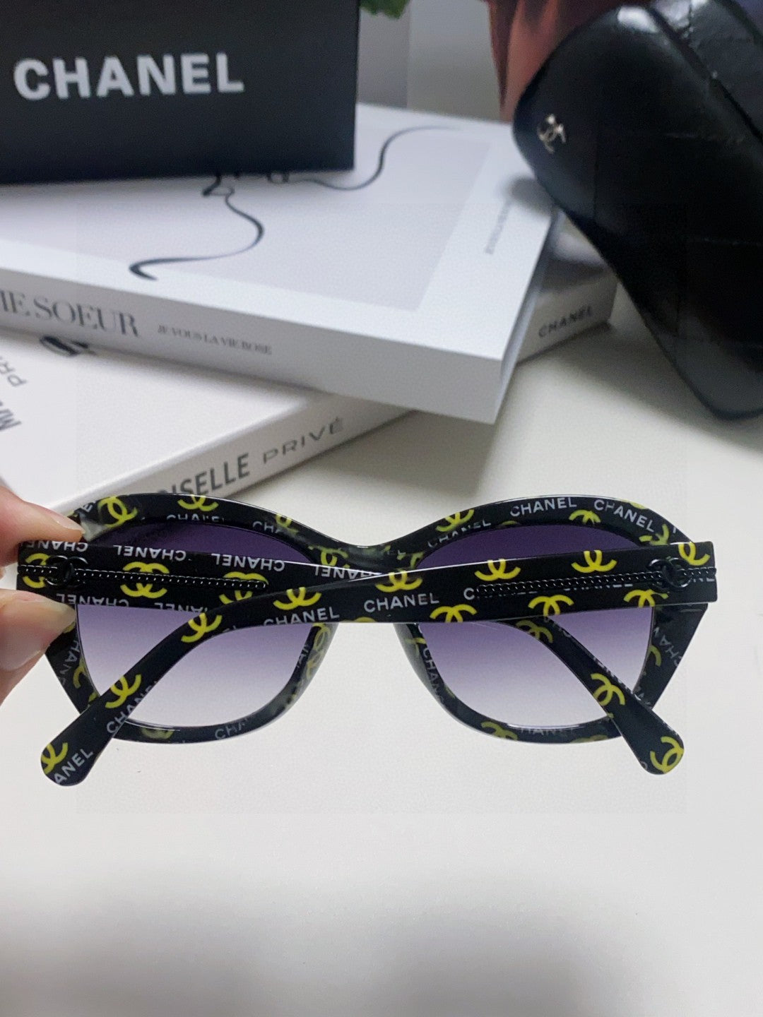 Chanel Fashion Gray Lens Sunglasses for Men & Women - 867094 - detail image 4