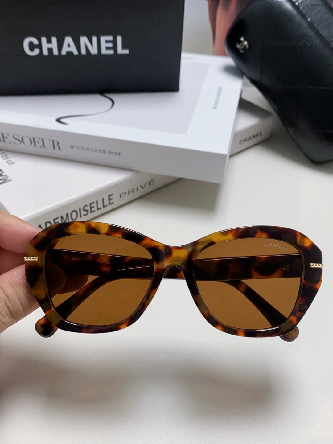 Chanel Fashion Brown Lens Sunglasses for Men & Women - 867096 - detail image 3