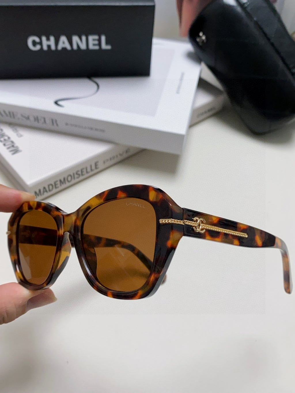 Chanel Fashion Brown Lens Sunglasses for Men & Women - 867096 - detail image 5