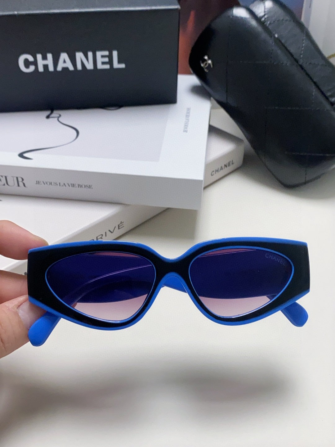 Chanel Cat-Eye Blue Lens Sunglasses for Women - 867100 - detail image 3
