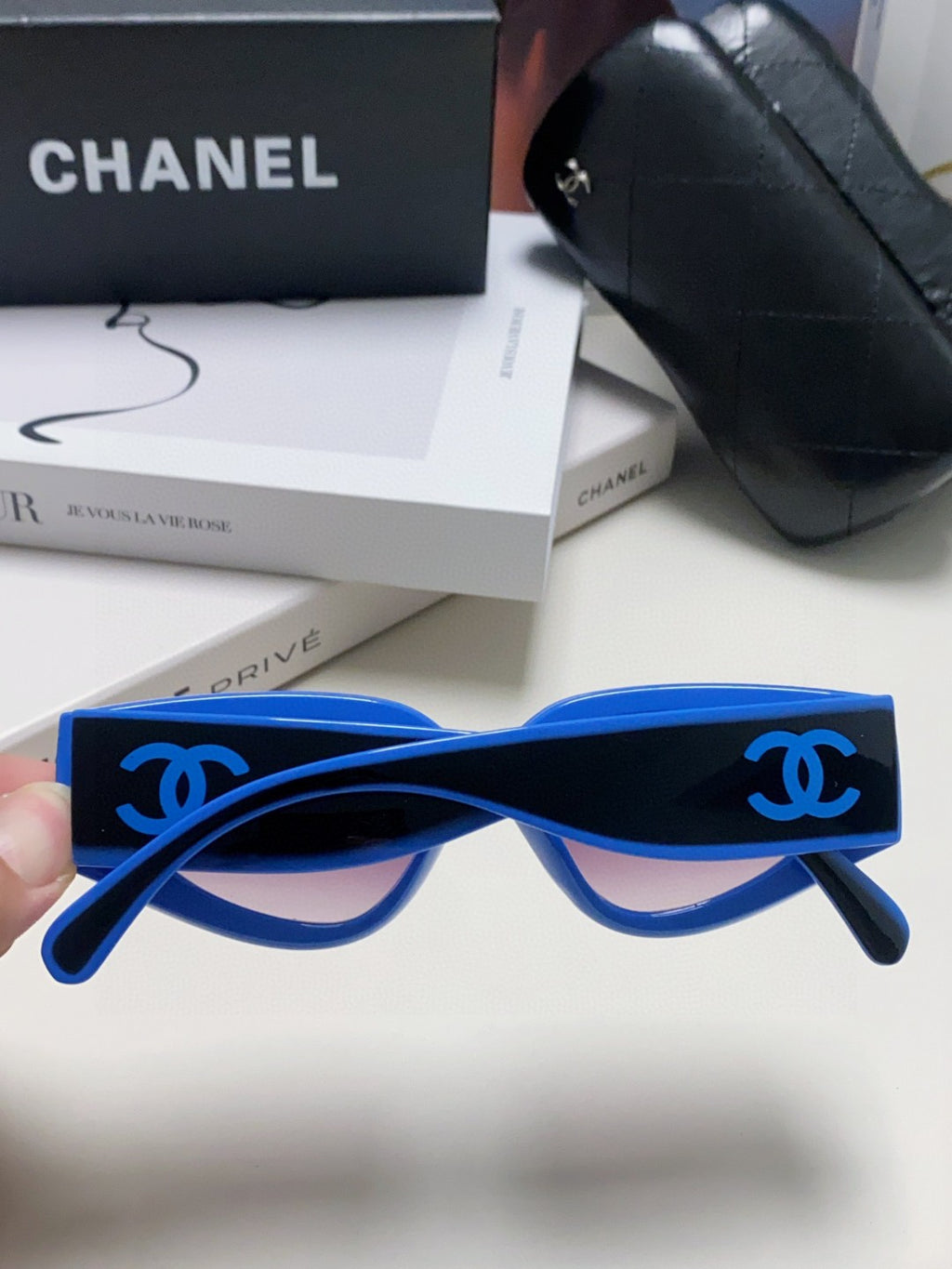 Chanel Cat-Eye Blue Lens Sunglasses for Women - 867100 - detail image 4