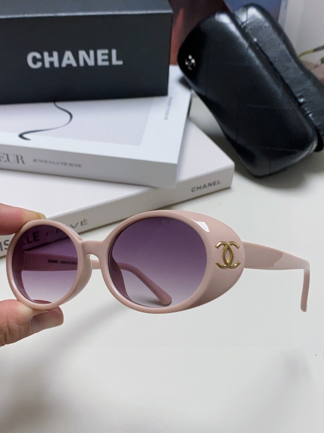 Chanel Polarized Cat-Eye Gray Lens Sunglasses for Women - 867105 - detail image 5