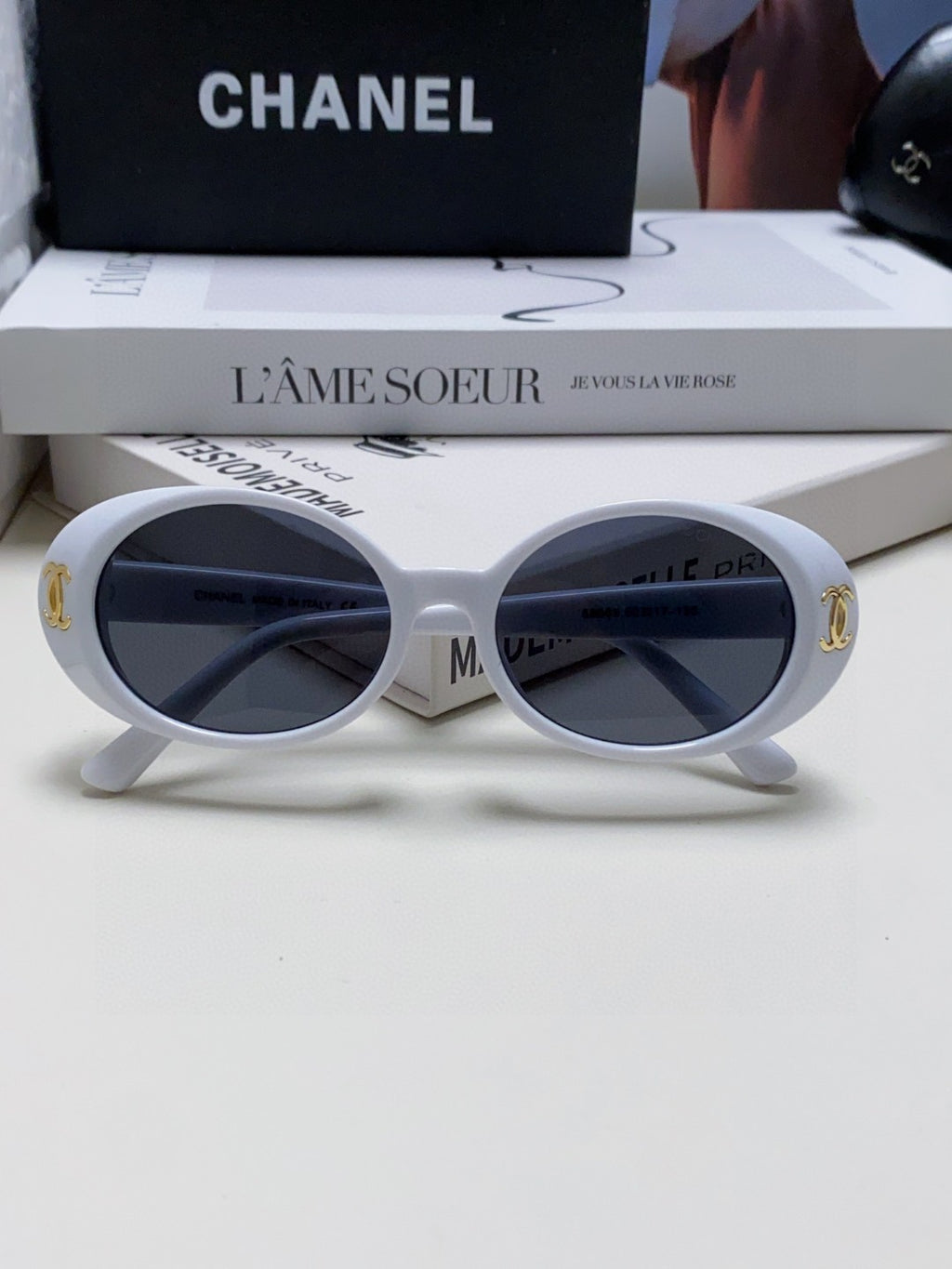 Chanel Polarized Cat-Eye Gray Lens Sunglasses for Women - 867106 - detail image 6