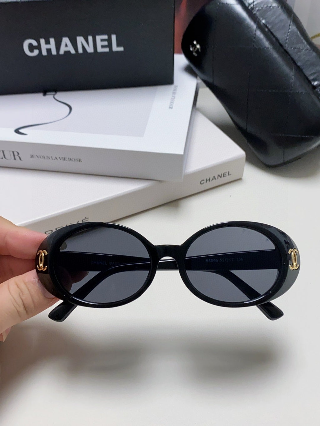 Chanel Polarized Cat-Eye Gray Lens Sunglasses for Women - 867107 - detail image 3