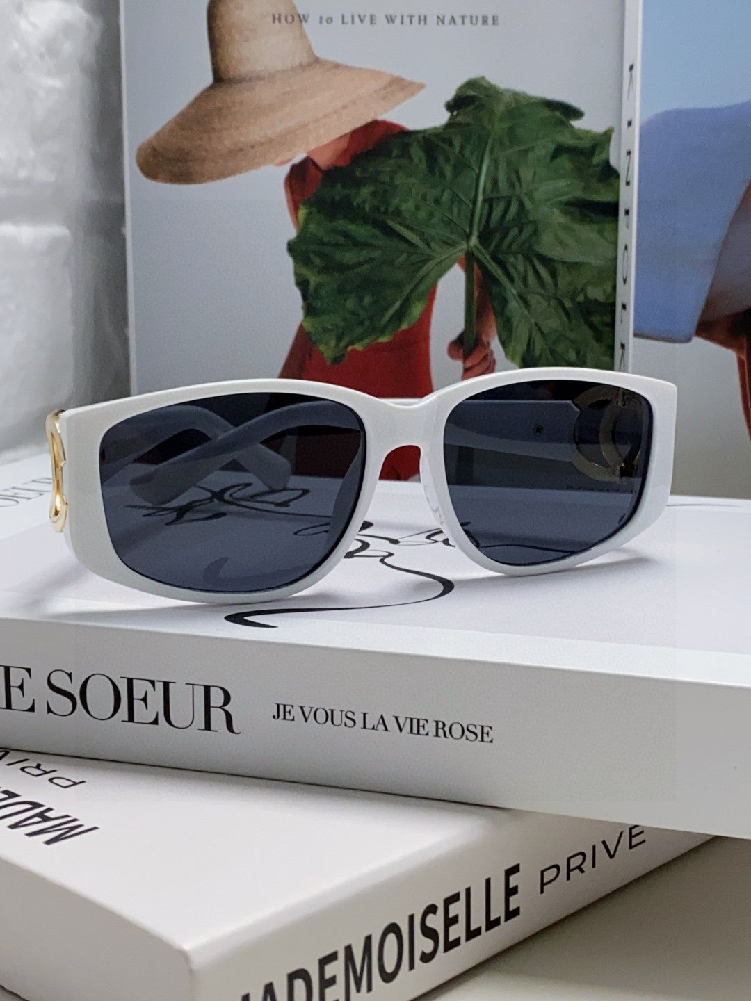 Chanel Metal Fashion Blue Lens Sunglasses for Men & Women - 867109