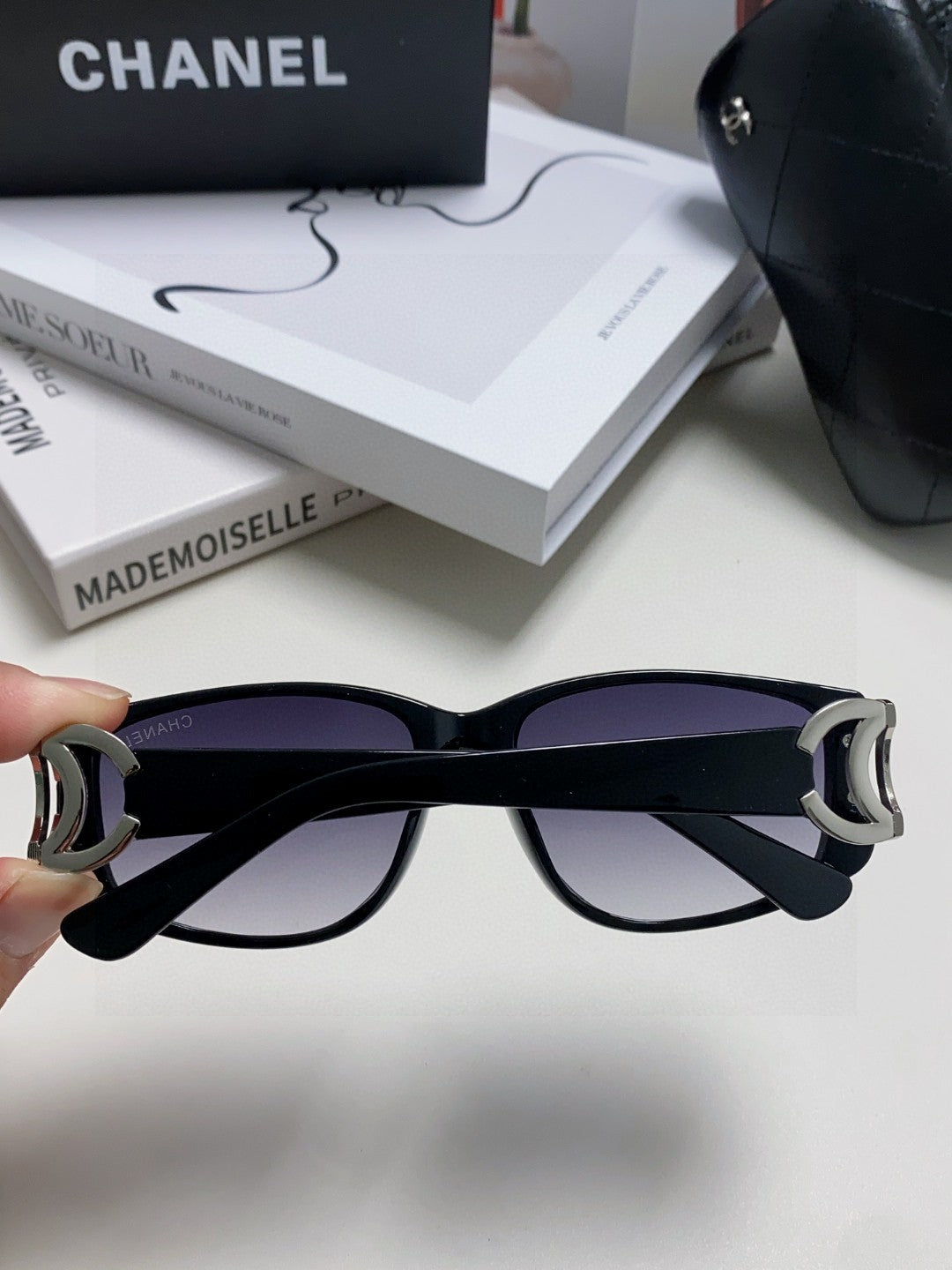 Chanel Metal Fashion Silver Lens Sunglasses for Men & Women - 867110 - detail image 4