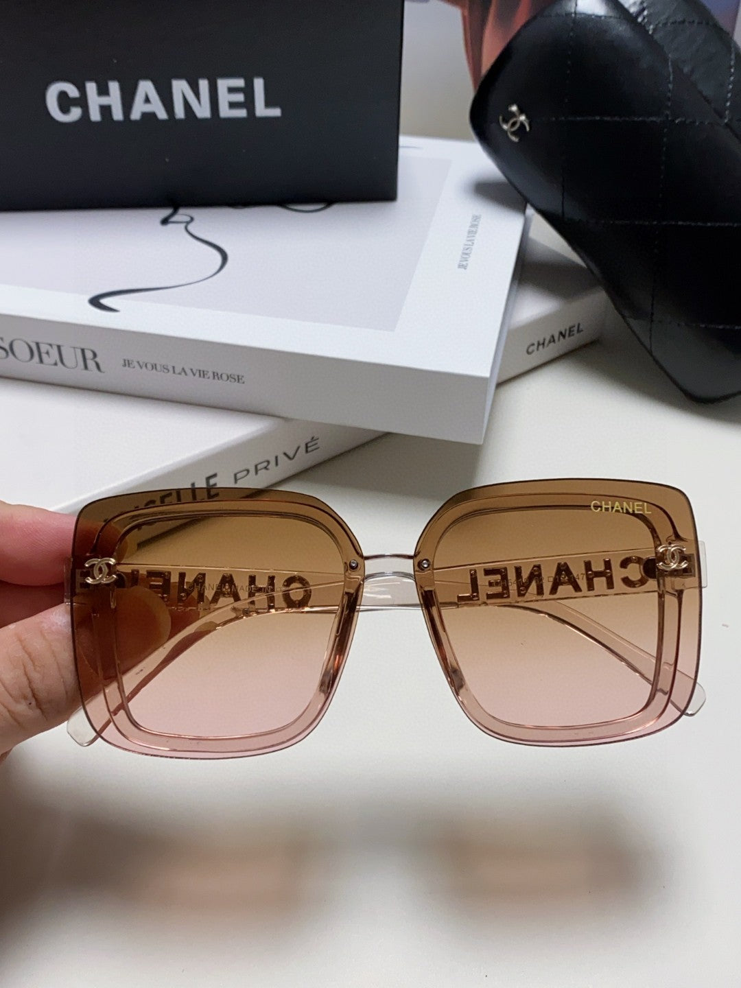 Chanel Fashion Red Lens Sunglasses for Men & Women - 866959 - detail image 3