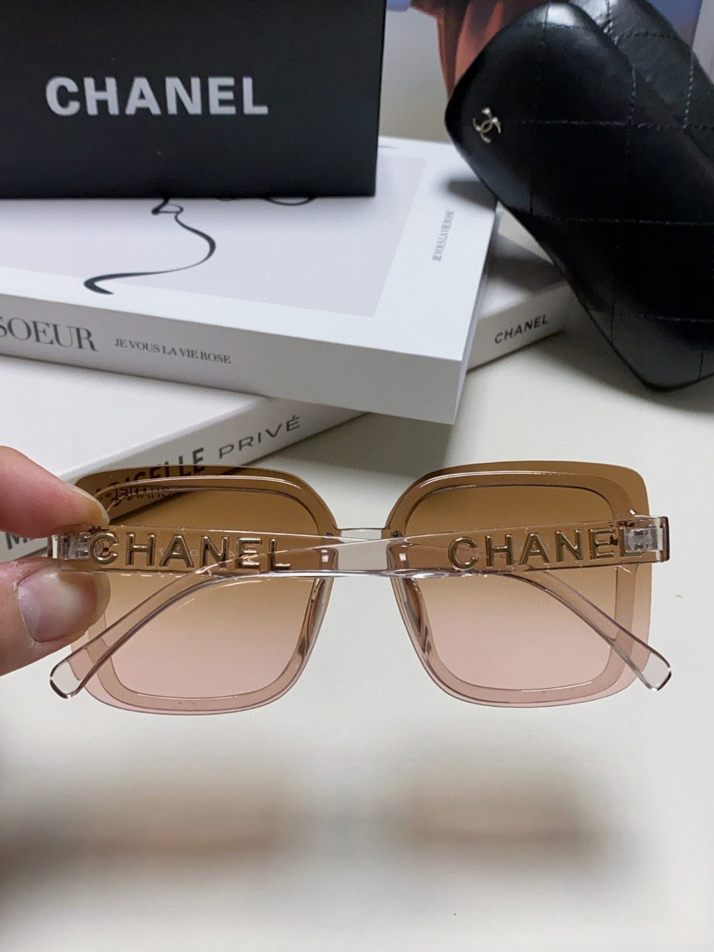 Chanel Fashion Red Lens Sunglasses for Men & Women - 866959 - detail image 4