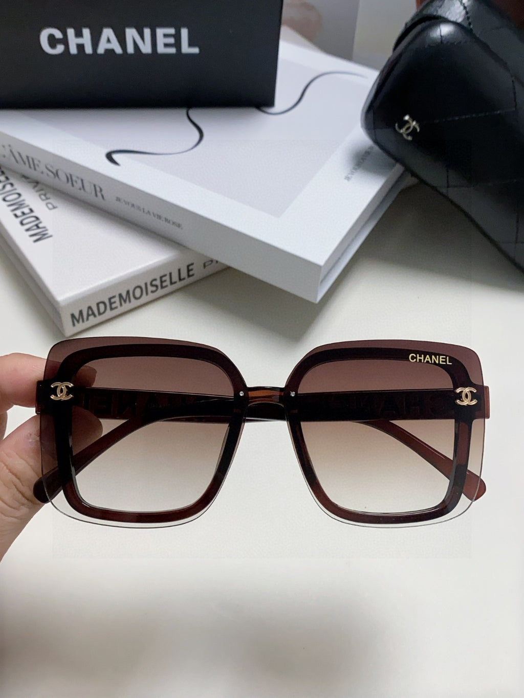 Chanel Fashion Red Lens Sunglasses for Men & Women - 866960 - detail image 3