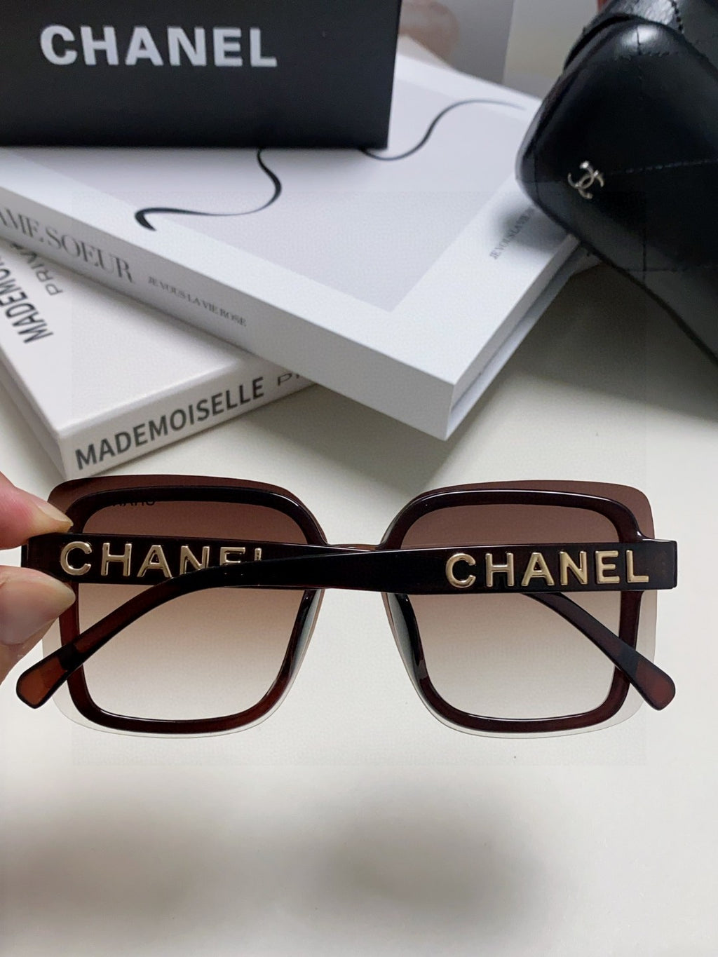 Chanel Fashion Red Lens Sunglasses for Men & Women - 866960 - detail image 4