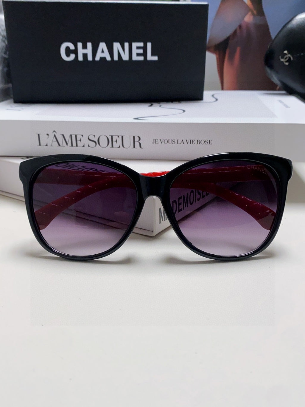 Chanel Cat-Eye Black Lens Sunglasses for Men & Women - 866963 - detail image 6