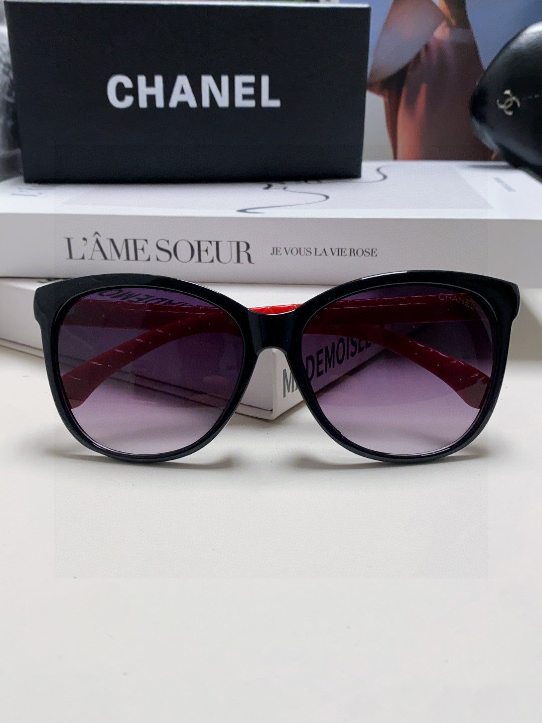 Chanel Cat-Eye Black Lens Sunglasses for Men & Women - 866963 - detail image 6