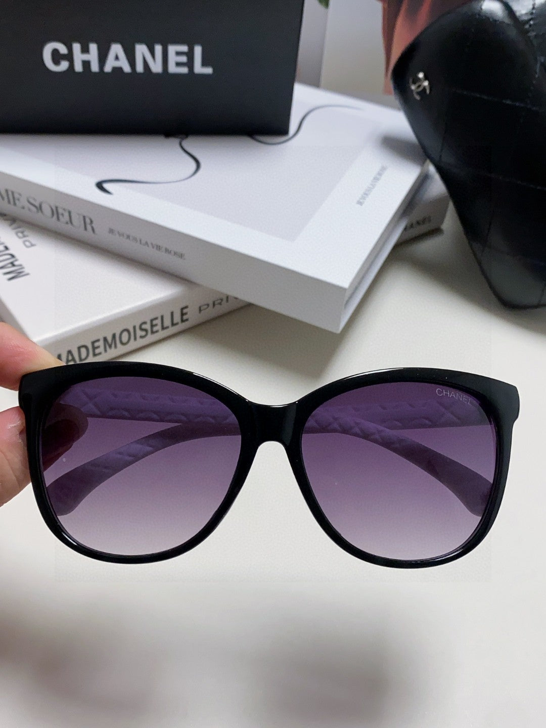 Chanel Cat-Eye Purple Lens Sunglasses for Men & Women - 866964 - detail image 3