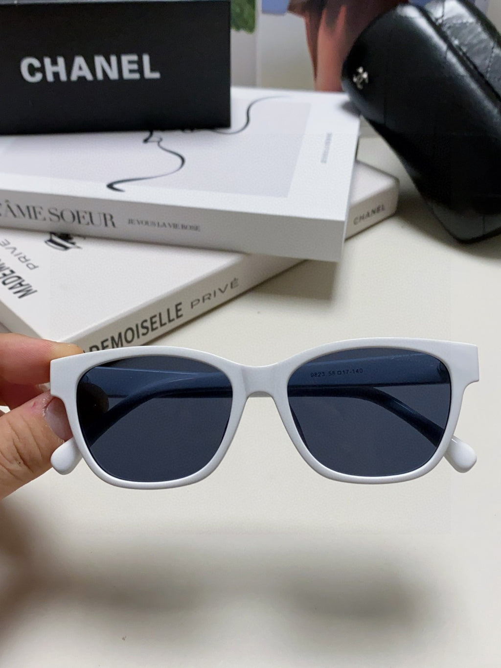 Chanel CH5484 Fashion Blue Lens Sunglasses for Men & Women - detail image 3