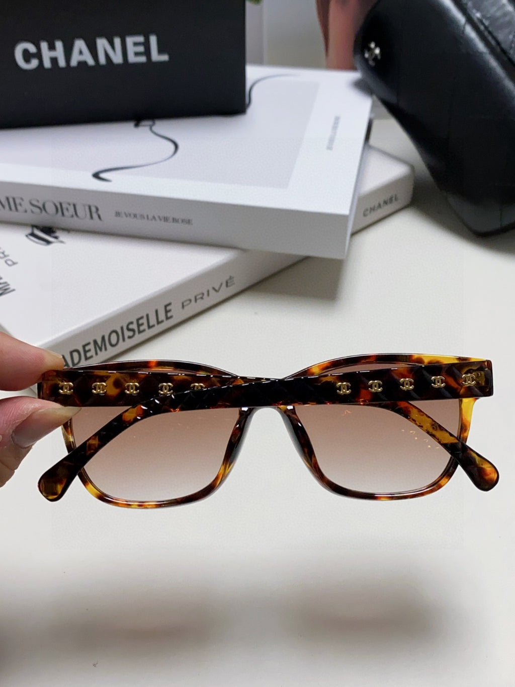 Chanel CH5484 Fashion Red Lens Sunglasses for Men & Women - 866966 - detail image 6